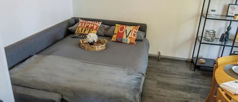 1 bedroom, desk, iron/ironing board, WiFi