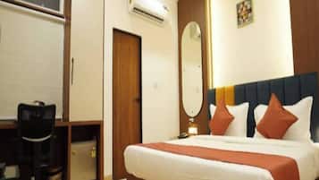 1 bedroom, desk, soundproofing, free WiFi