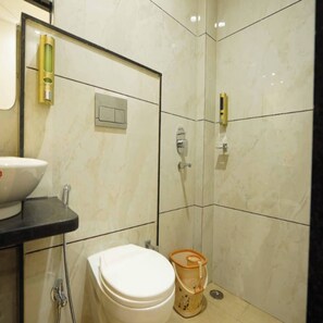 Free toiletries, towels, soap, shampoo - Hotel Rudravue (Indore)