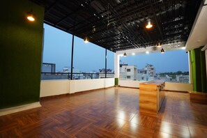 Restaurant - Hotel Rudravue (Indore)