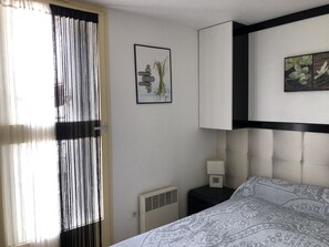1 bedroom