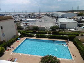 Pool - Gruissan: T2 Mezzanine 4/6 Pers, Pool, Private Parking, Beach Access (Gruissan)