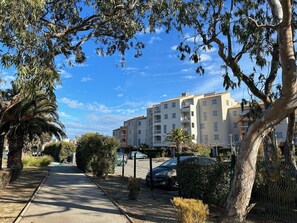 Property grounds - Studio Cabine 2/3 Pers, Piscine, Parking, Animaux OK, Proche Plage, Saint-Cyprien (Saint-Cyprien)