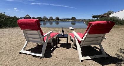 Renovated 2BR Villa with AC & WIFI, near beach, 5 ppl