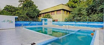 Coastal Grand La Flora Beach Resort