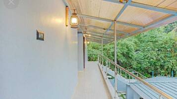 Executive Room, Balcony | Balcony