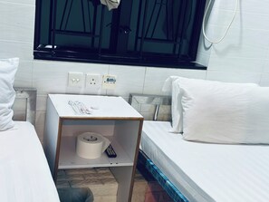 Habitació triple bàsica | Wifi gratuïta 