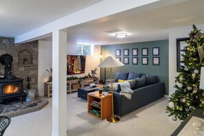 Smart TV, fireplace, video games, DVD player