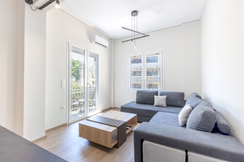 Spacious 3-bedroom Dual Apartment in City Centre