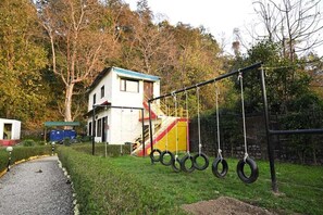 Front of property - Corbett Tiger Unit of Gadabout Hotels (Kaladhungi)