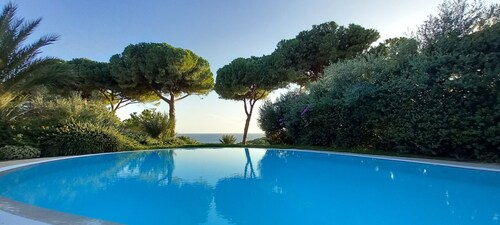 Welcome to Villa Miramar R&Y !!! Your relax time in Puglia.