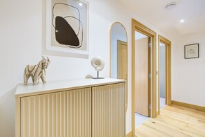 Interior - Paddington Apartment (London)