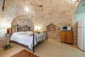 Family Villa, Multiple Bedrooms, Mountainside (Trullo del Bosco In Martina Franca) | 1 bedroom, free WiFi, bed sheets - Trullo del Bosco In Martina Franca (Martina Franca)