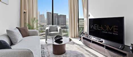 Deluxe Apartment, Balcony, City View | Living area