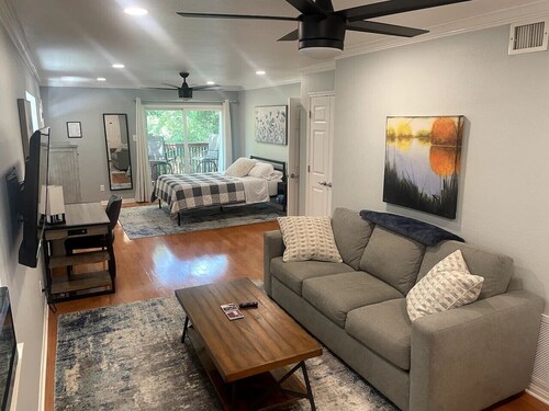 Travis Heights Oasis!