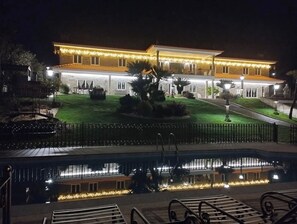 Fachada de la propiedad