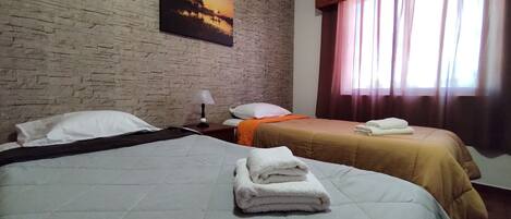 1 chambre, fer et planche à repasser, Wi-Fi, draps fournis