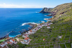 منظر من الجو على ارتفاع عالٍ