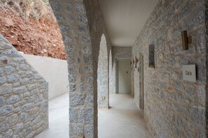 Property grounds - Superior Double Room By Yerma Suites Limeni (Limeni)