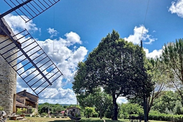 les curies - le moulin de brunard - le moulin de face