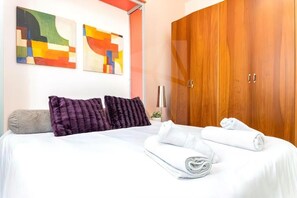 1 chambre, fer et planche à repasser, Wi-Fi, draps fournis