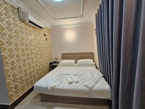 Escritorio y wifi gratis