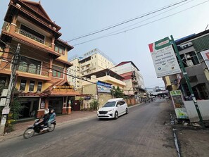 Front of property - Thon Thean Hotel  (Phnom Penh)