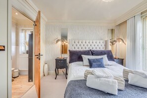 2 camere, una scrivania, ferro/asse da stiro, Wi-Fi gratuito