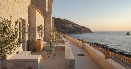 Deluxe Family Suite by Yerma Suites Limeni