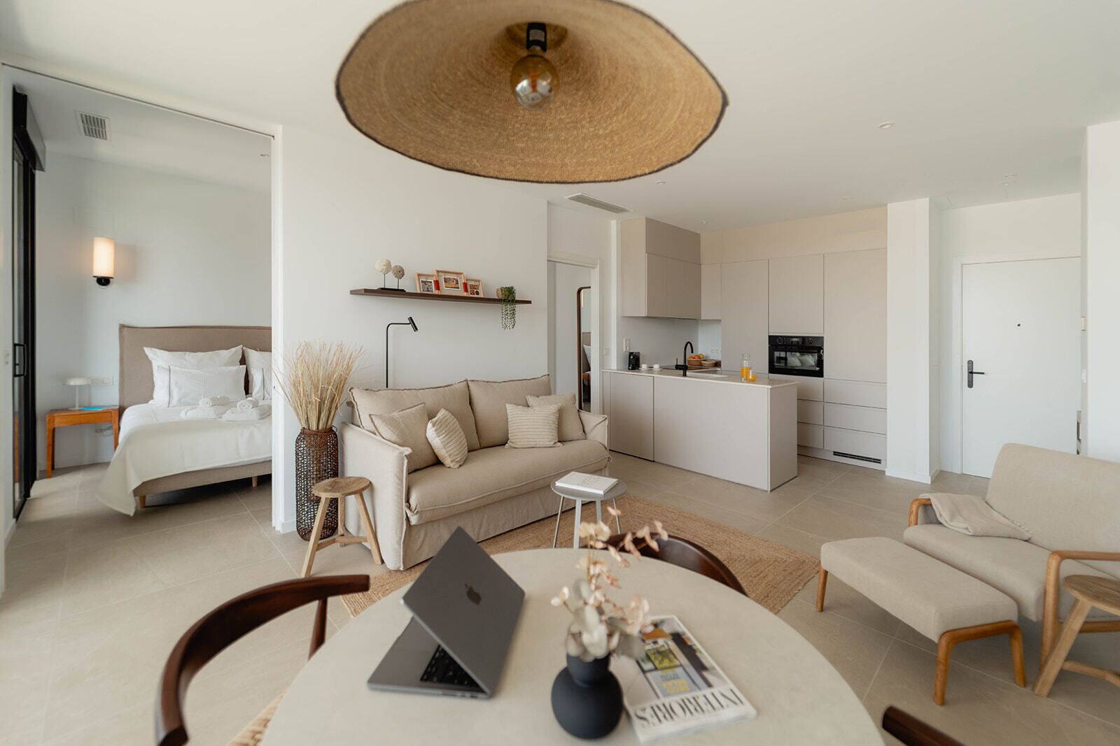 Leilighet, 1 soverom, terrasse, sjøutsikt | Oppholdsområde | Smart-TV