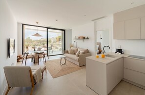 Appartement, 1 chambre, terrasse, vue mer | Coin séjour