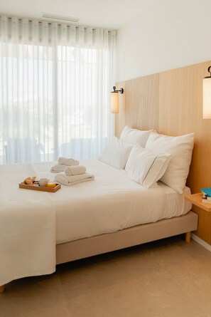 Luxury Penthouse, 3 Bedrooms, Terrace, Sea View