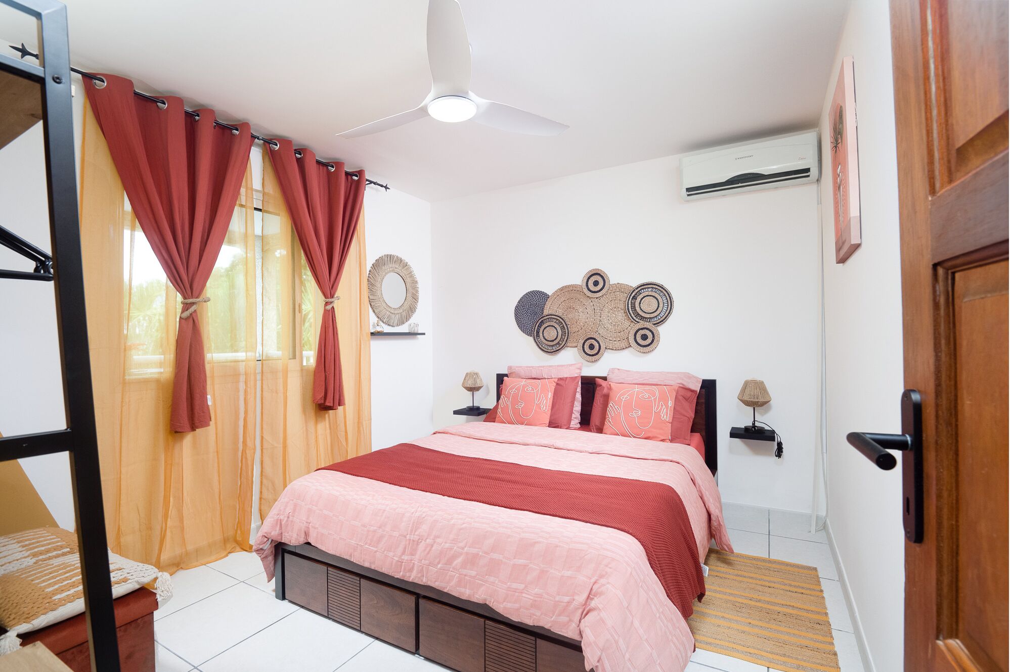 2 chambres, fer et planche à repasser, lit parapluie, Wi-Fi gratuit