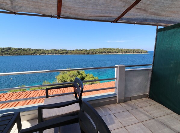 Apartment (Apartments Karbuni By The Sea - One B) | Terrace/patio