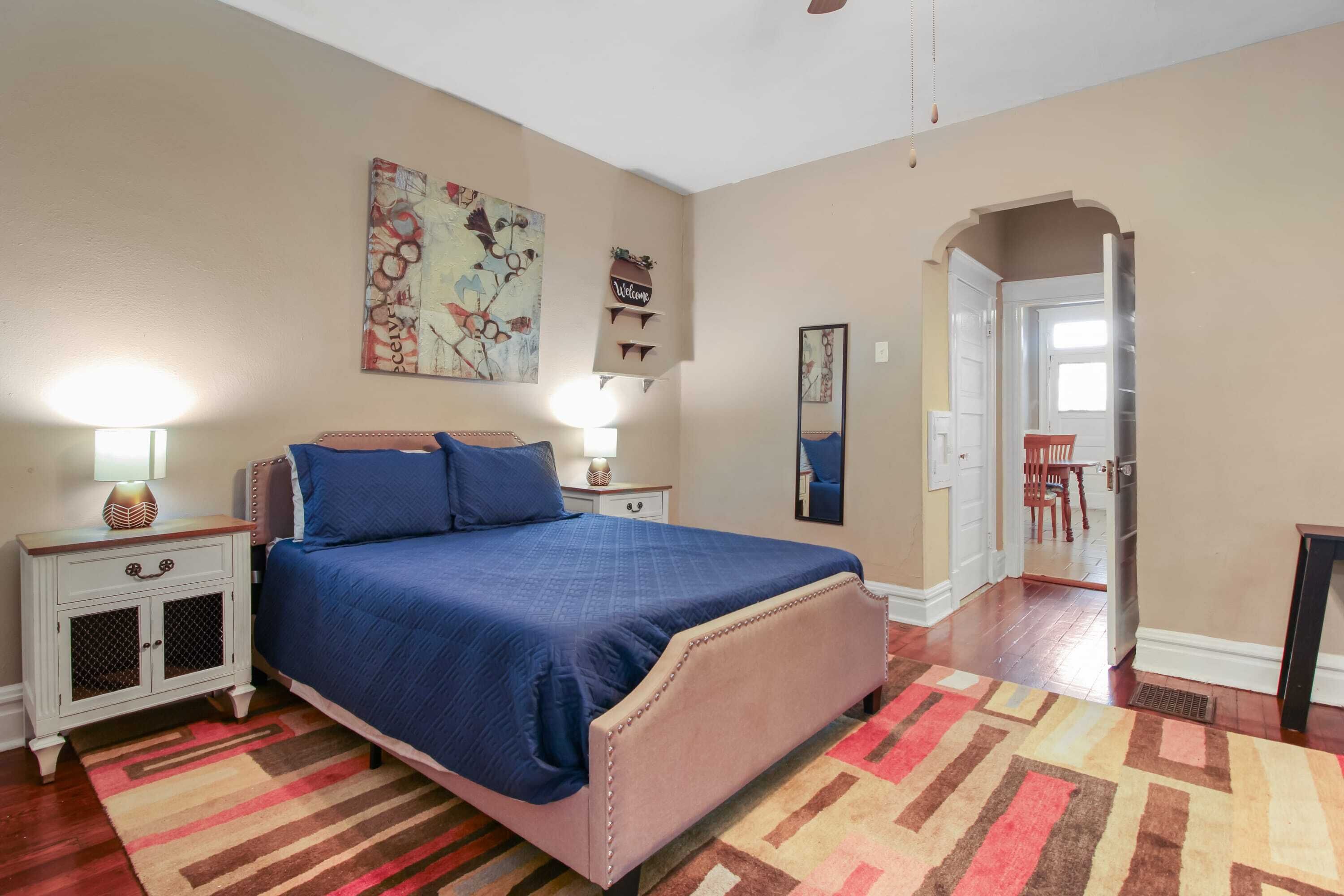 1 bedroom, desk, WiFi, bed sheets