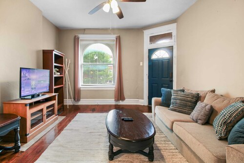 Work-Ready 1BR | Fast Wi-Fi & Laundry – Steps to Tower Grove Park (65)