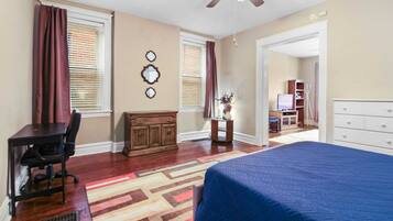 1 bedroom, desk, WiFi, bed sheets