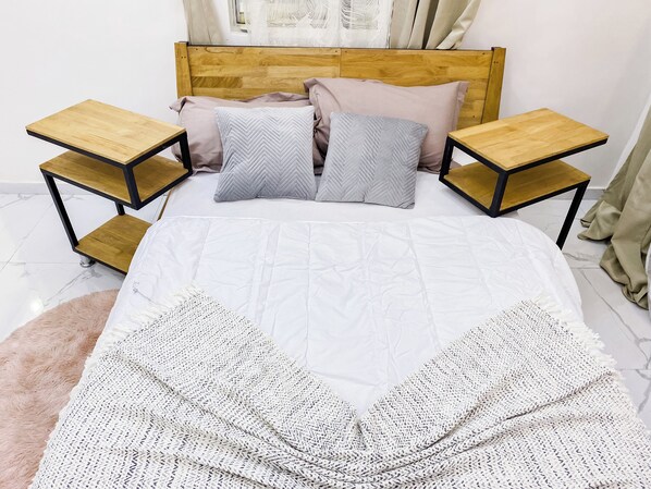 1 chambre, fer et planche à repasser, accès au Wi-Fi (inclus)