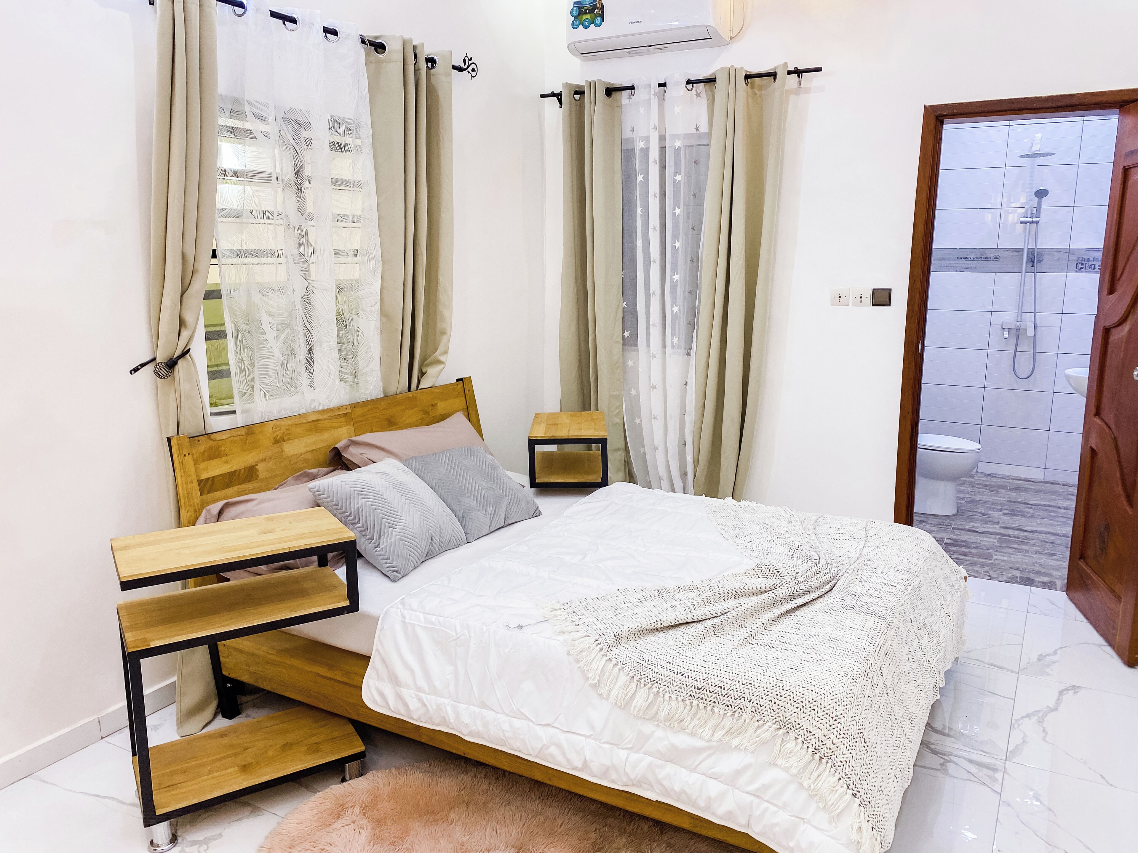 1 bedroom, iron/ironing board, WiFi (free)