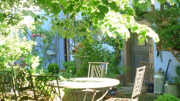 Buiten dineren