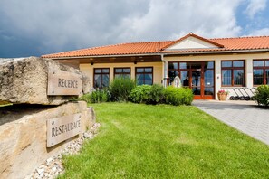 Fachada de la propiedad