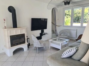 TV