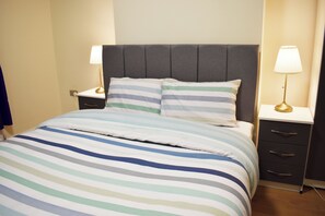 1 quarto, ferros/tábuas de passar roupa, Wi-Fi, roupa de cama