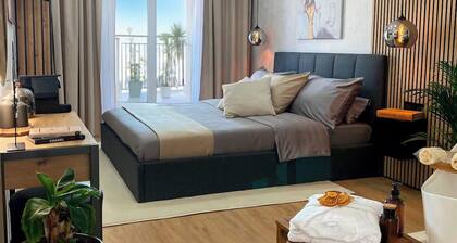 Superb BnB with private Jacuzzi & Bathtub + Breakfast Included