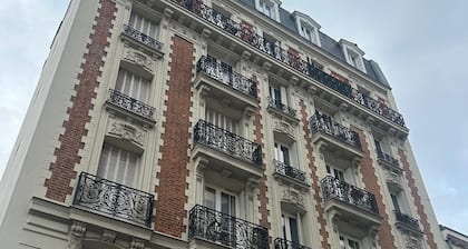 Cocon de Bonheur 5 min St Lazare Paris