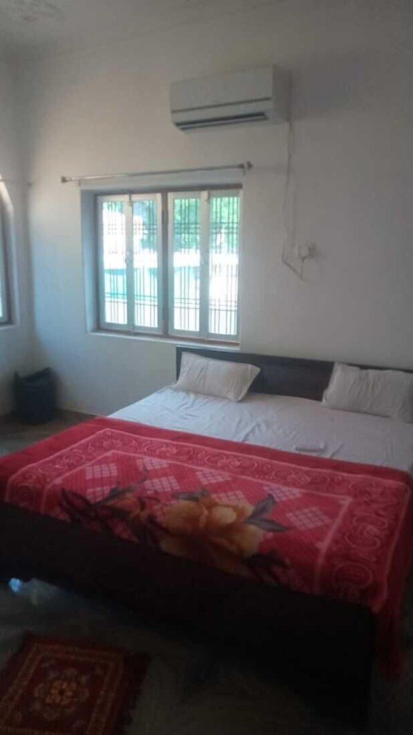 豪華客房 | 1 間臥室、客房內保險箱、書桌、筆電工作空間