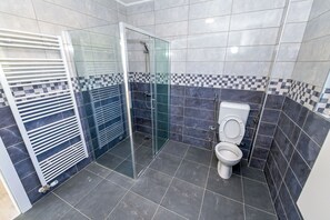 Signature Villa, Private Pool | Bathroom | Shower, hair dryer, towels, soap