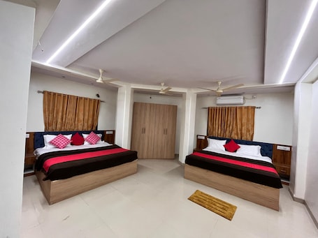 Espacio para trabajar con laptop y wifi gratis