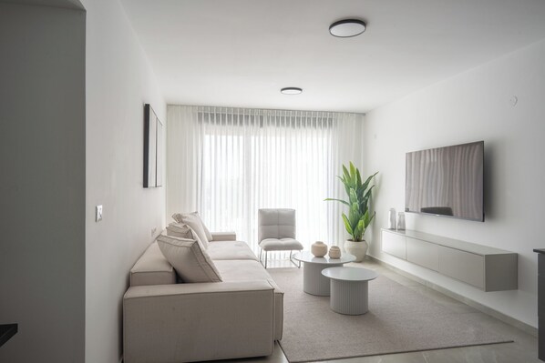 Living area - O&O - 2 BR Stylish & Modern Apartment (Bat Yam)