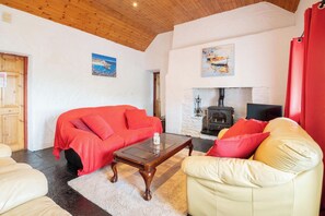 TV - Pake's Cottage in Clahane (Liscannor)